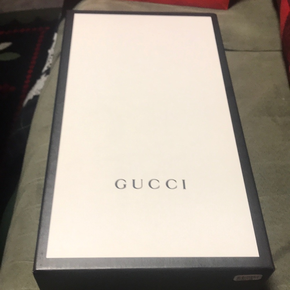 Gucci Ace Embroided Bee